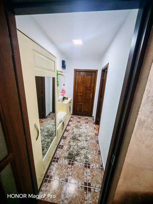 Închiriez apartament