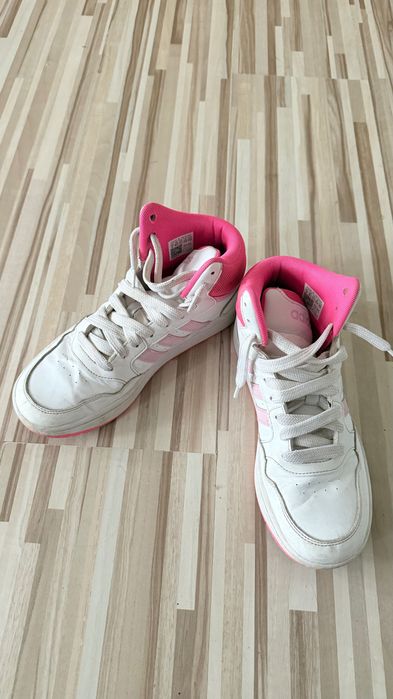 Маратонки Адидас 37 номер