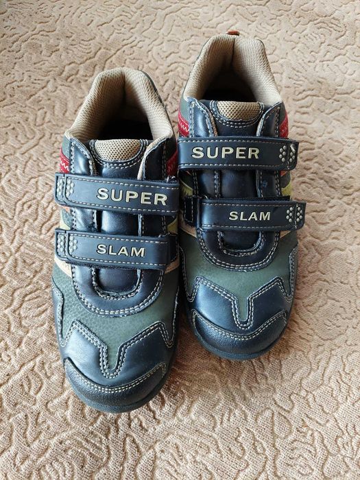 Затворени детски ОБУВКИ - за момЧе