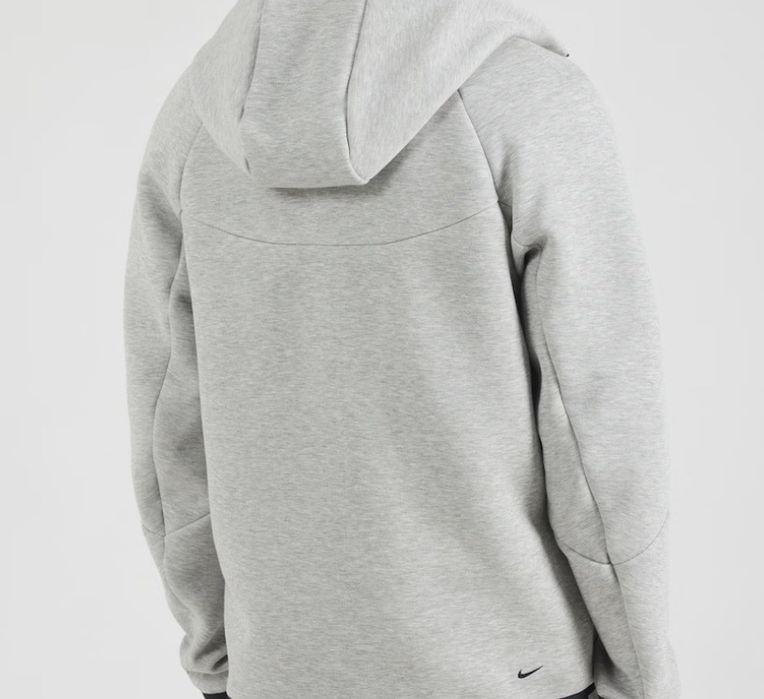 Nike Sportswear Tech Fleece Gri