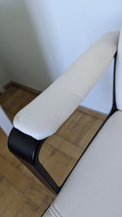 Scaun birou rotativ IKEA Millberget - alb/bej (Murum bej)