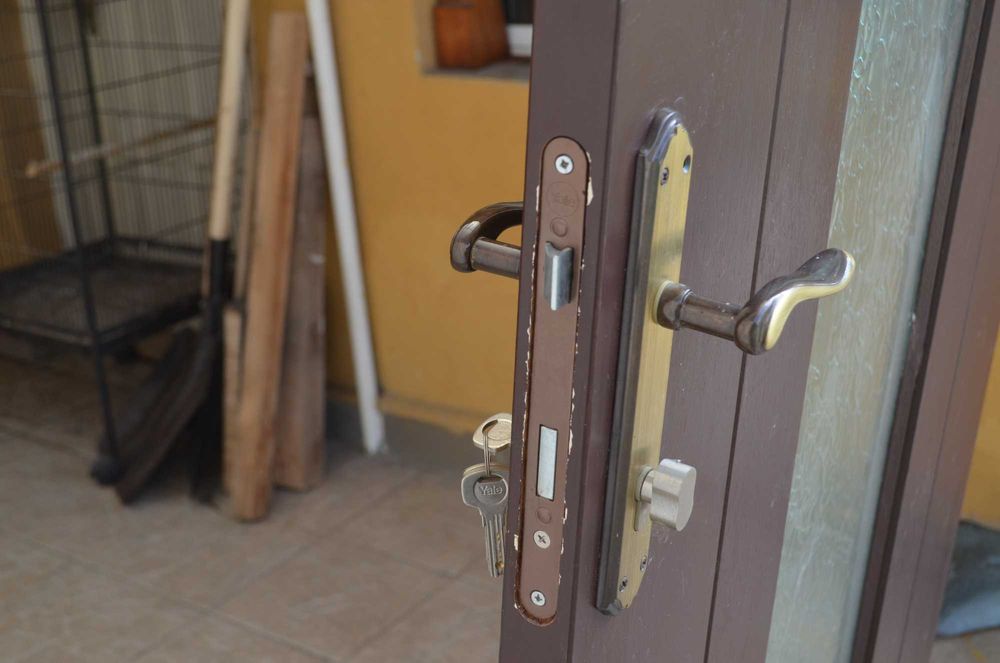 Usa exterior lemn masiv noua  provenienta Olanda .