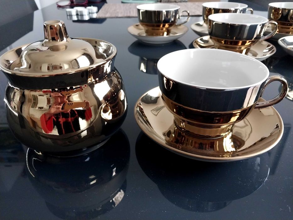 Комплект чаши за чай