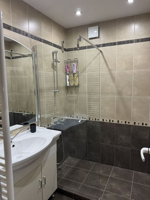 Продава се Тристаен апартамент в София, Медицинска академия - 107 кв.м за 2002 €/кв.м - Снимка #11