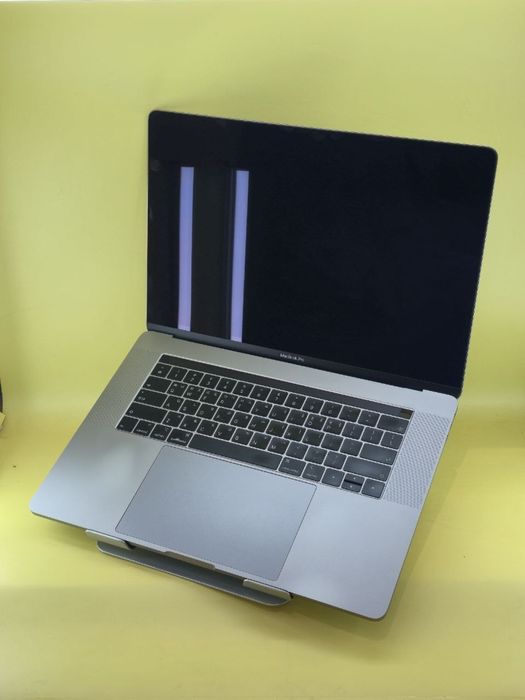 MACBOOK PRO  Full box 512 gb