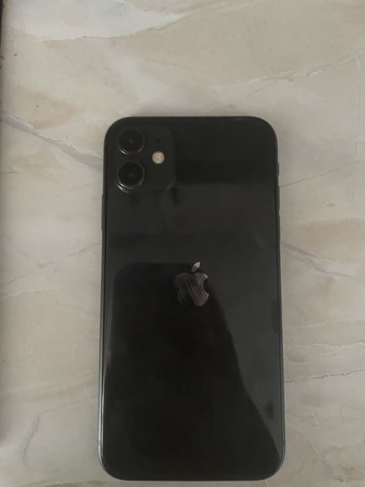 Продам айфон 11 б/у