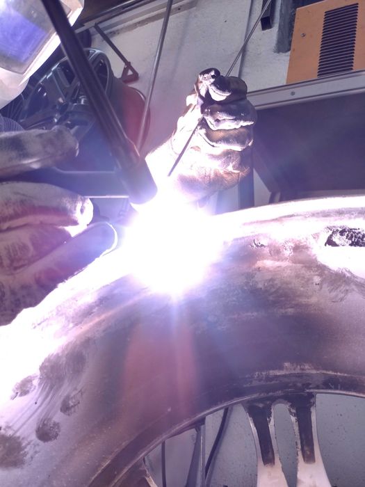 Servicii sudura. PFA. Brasov. Aluminiu   Inox   Otel. Tarif minim 100 ron.