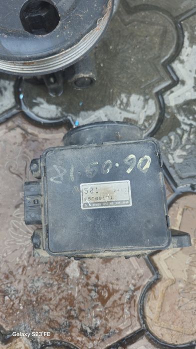 Крыло капот митсубиси шариот