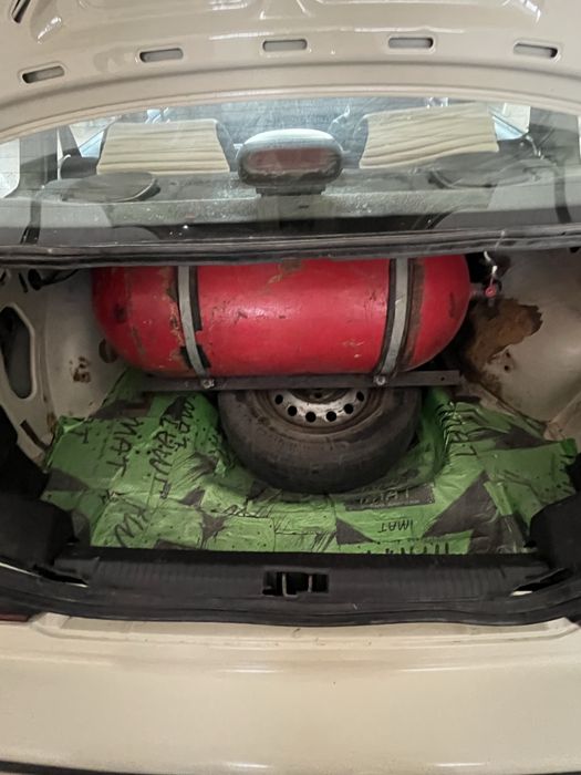 Nexia1 2003 srochno sotiladi