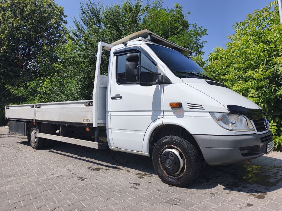 Mercedes Sprinter 416, 2004, 2.7 CDI, 158 CP, AC, webasto, detarată la 3500 kg, se conduce cu categoria B, ladă 5.2 m, impecabilă, import Olanda