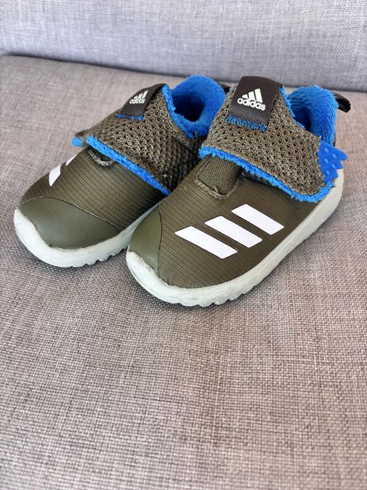 Детски маратонки Adidas номер 4/20