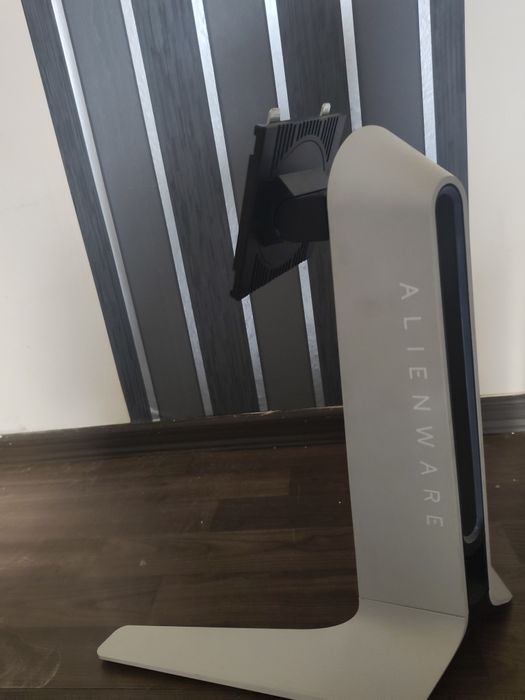 Monitor alienware 240hz +brat monitor