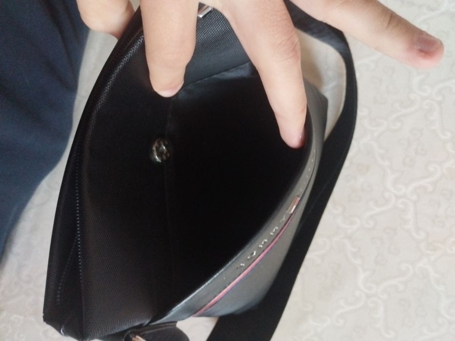 Продается барсетка