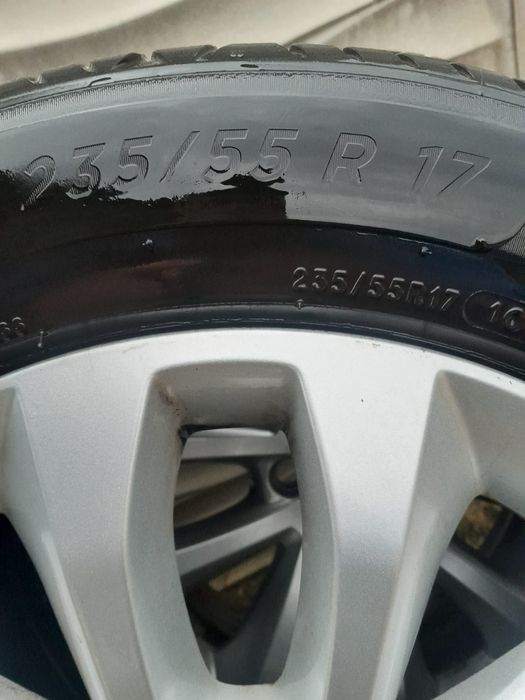 Vând jante echipate