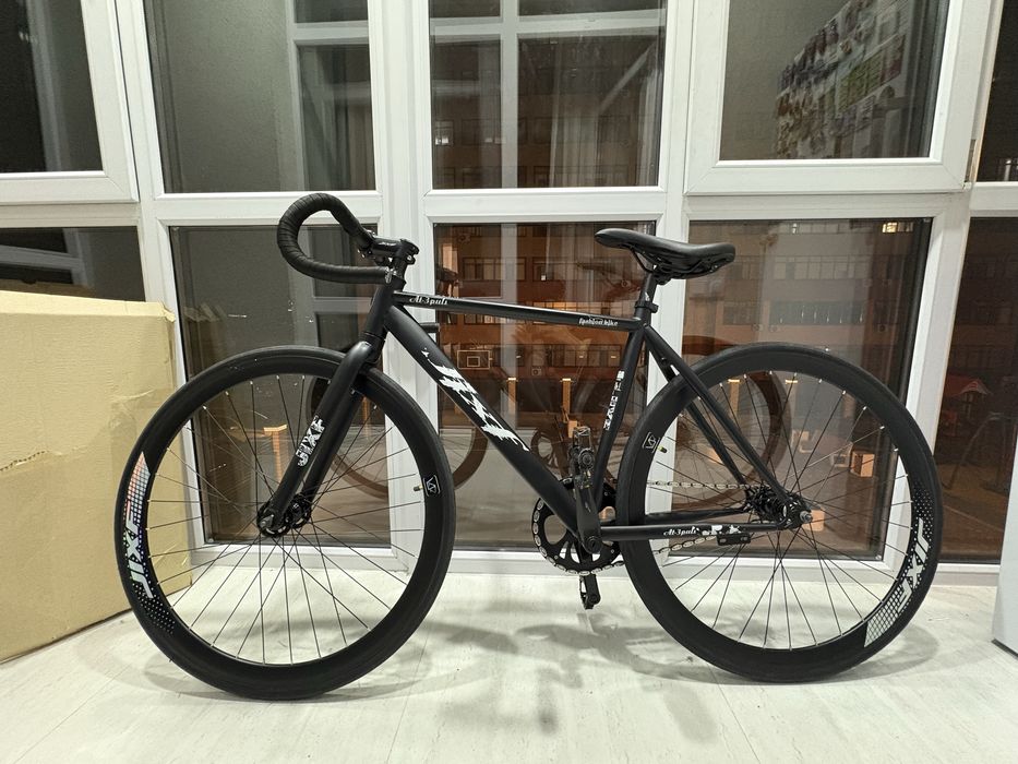 фикс (fixed gear) байк — лёгкий, быстрый