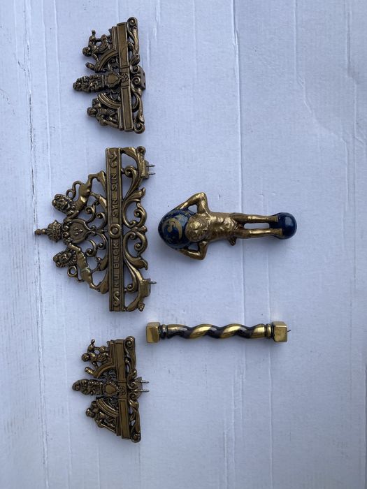 Clopot si diferite obiecte