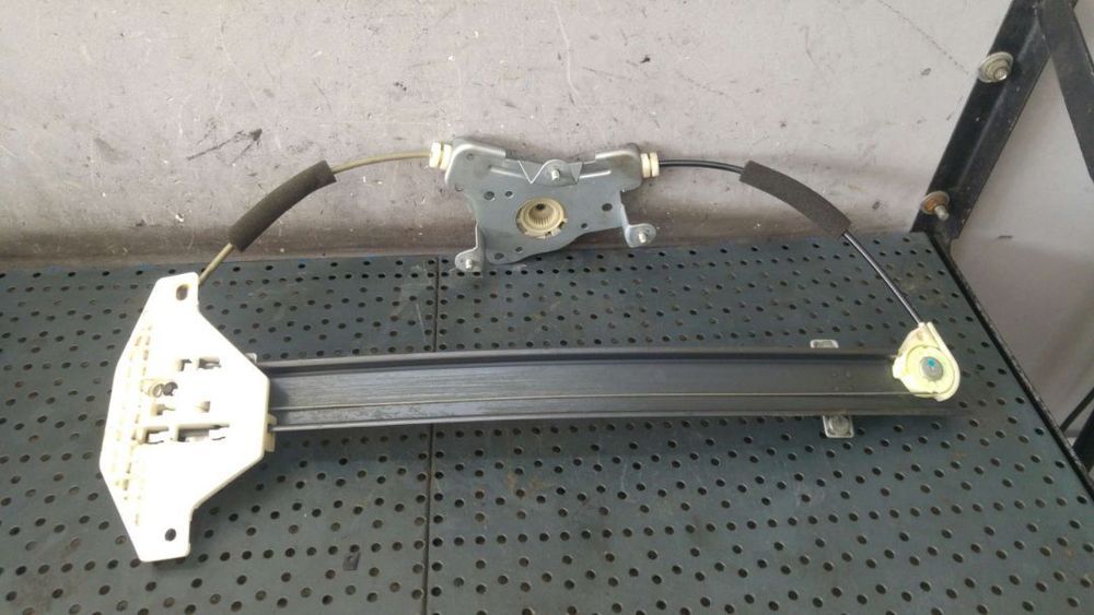 Macara geam stanga fata opel antara a l07