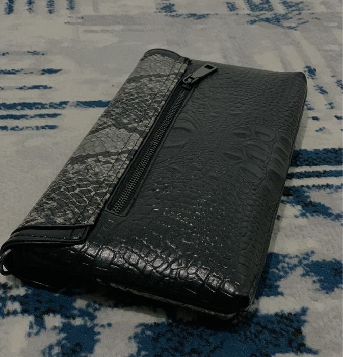 Adini Trend ayollar klatch sumkasi - yaxshi holatda