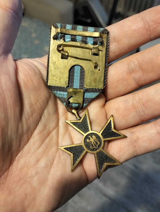 Crucea Comemorativă a celui de-al Doilea Război Mondial, 1941-1945.