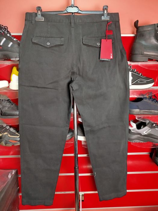 Оригинален панталон Hugo Boss Zeebo W34 Нов мъжки дънки чернен