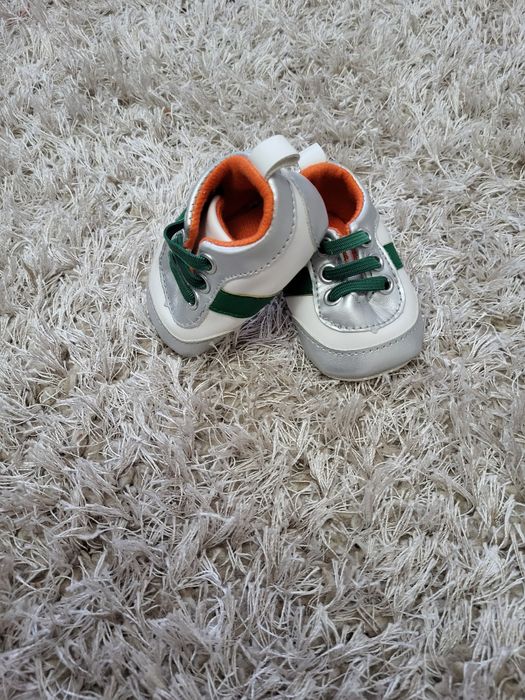 Incaltaminte nou nascut