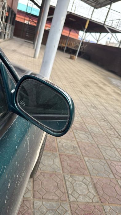 два крыла и боковые зеркала на галант