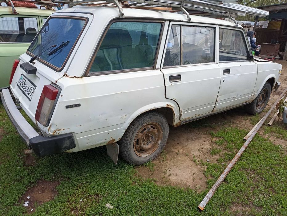 Продам машину Ваз 2104