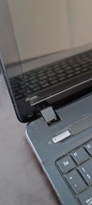 Лаптоп Acer E1-571G