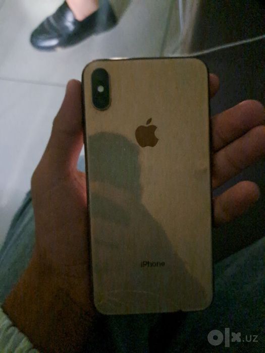 Iphone xs max 64 gb.