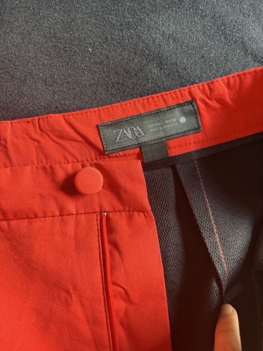 Къси панталонки с висока талия ZARA