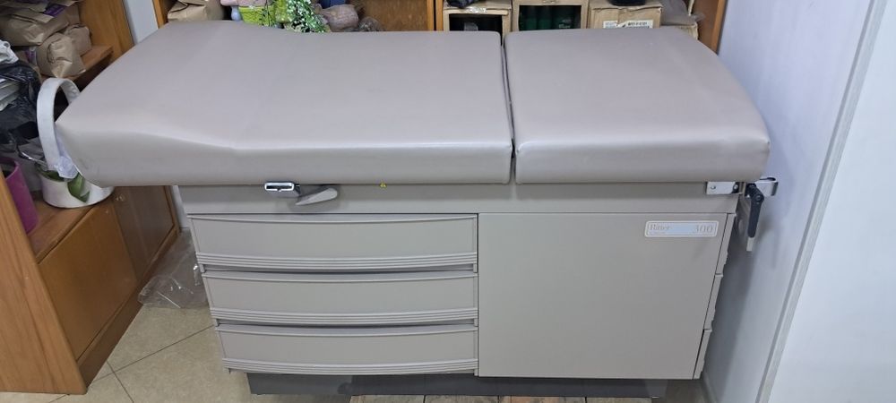 Гинекологическое / смотровое кресло Ritter Midmark 300 (США)