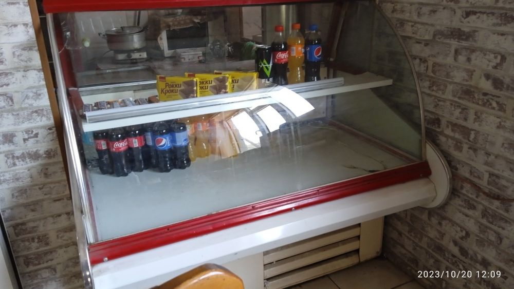 Витринный холодильник б.у