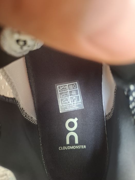 Кроссовки классные