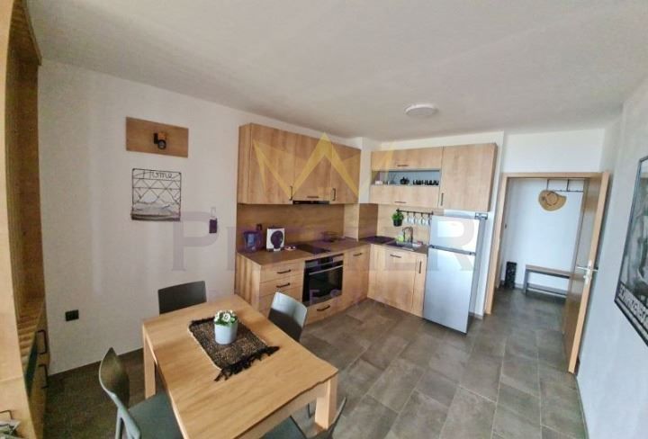 Дава се под наем Двустаен апартамент в Варна, Виница - 65 кв.м за 714 € - Снимка #1