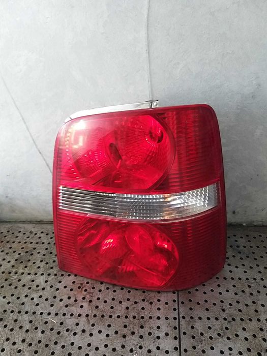 Stop tripla lampa dreapta vw touran 1t 1t0945096c