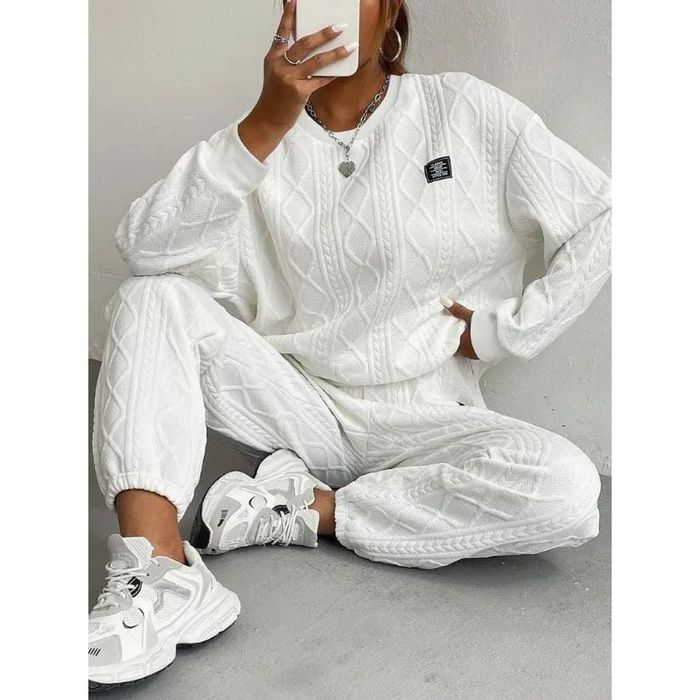 Продам осенний костюм