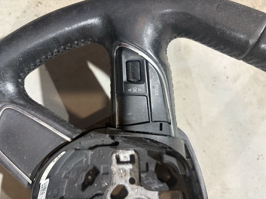 Audi Q7 2013 година Мулти Волан