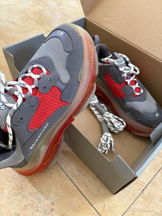 BALENCIAGA Triple S Маратонки 41ви номер