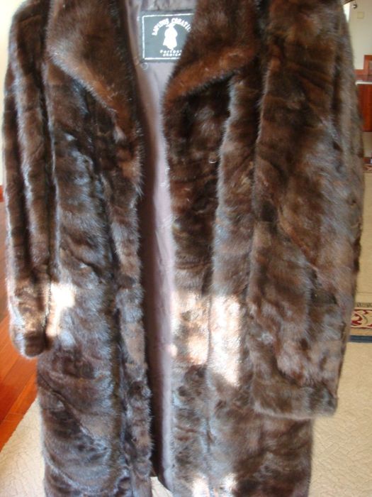 Haina blana naturala nurca + bizon , LAPIDUS Creation