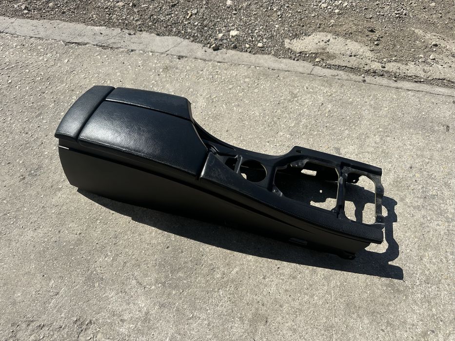 Подлакътник за BMW E60/E61 face кожа