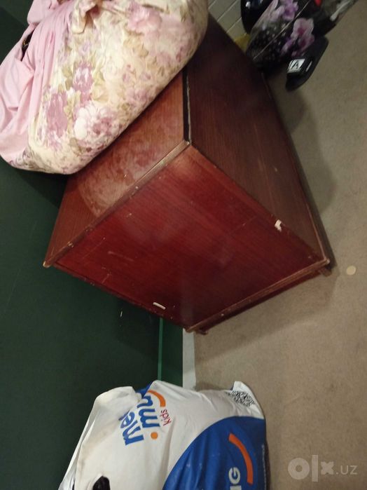 Сундук лакированный