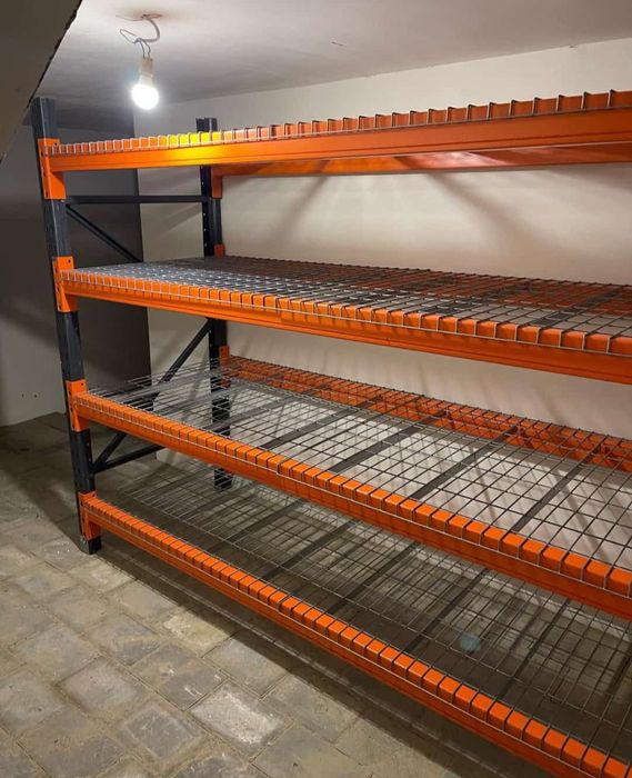 Rafturi metalice profesionale pentru depozitare marfa 2.80x10