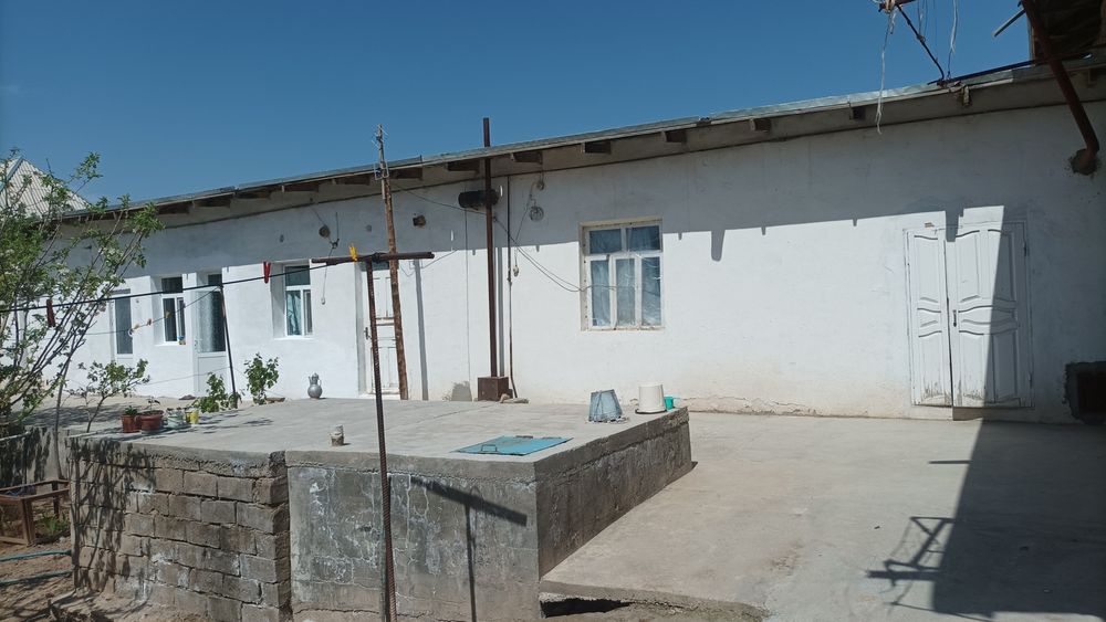 7,8 sotixli uy sotiladi.