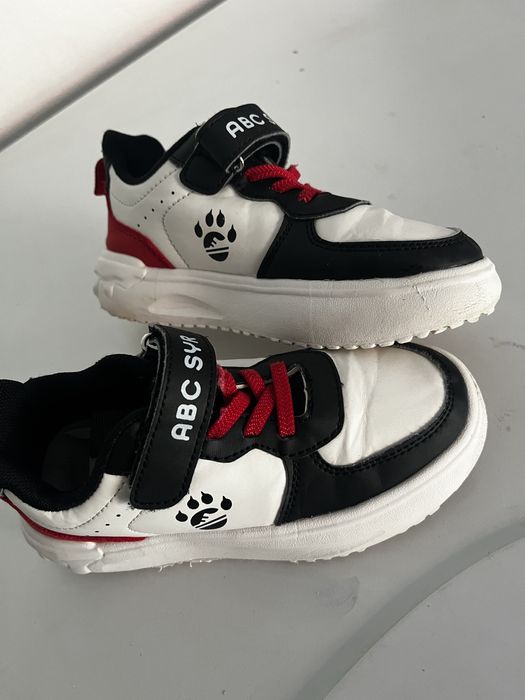 Adidasi baieti  nr 33