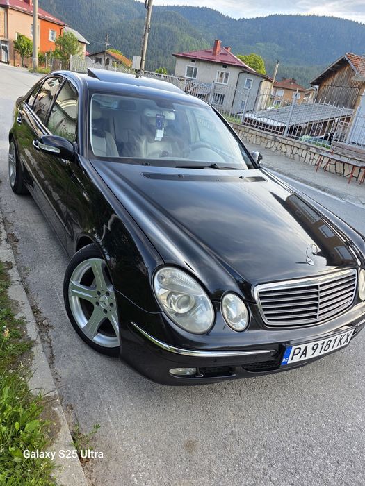 Мерцедес е 320 w211