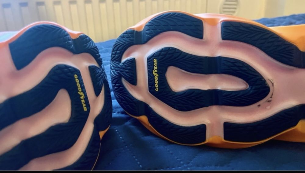 Skechers Aero Burst