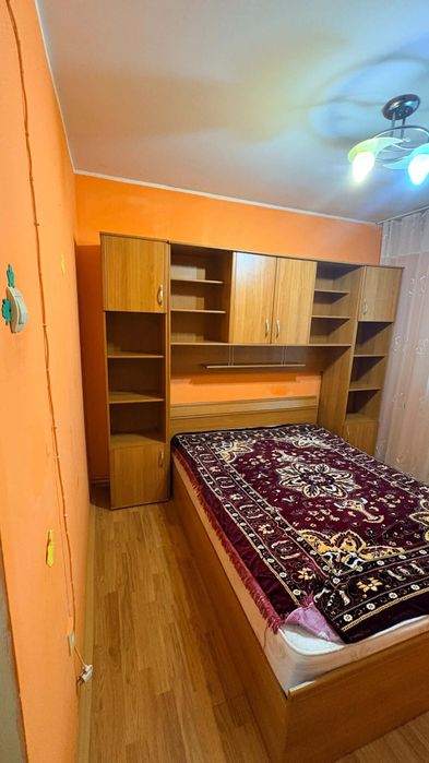Vand apartament ,  zona garii 60mp