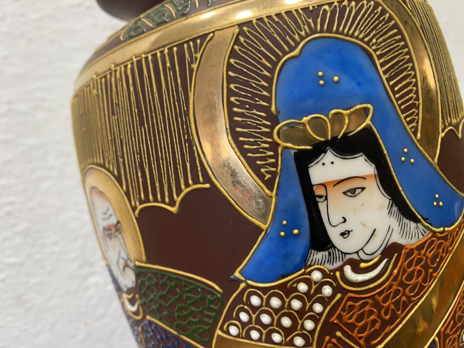 Японска ваза от порцелан сатцума