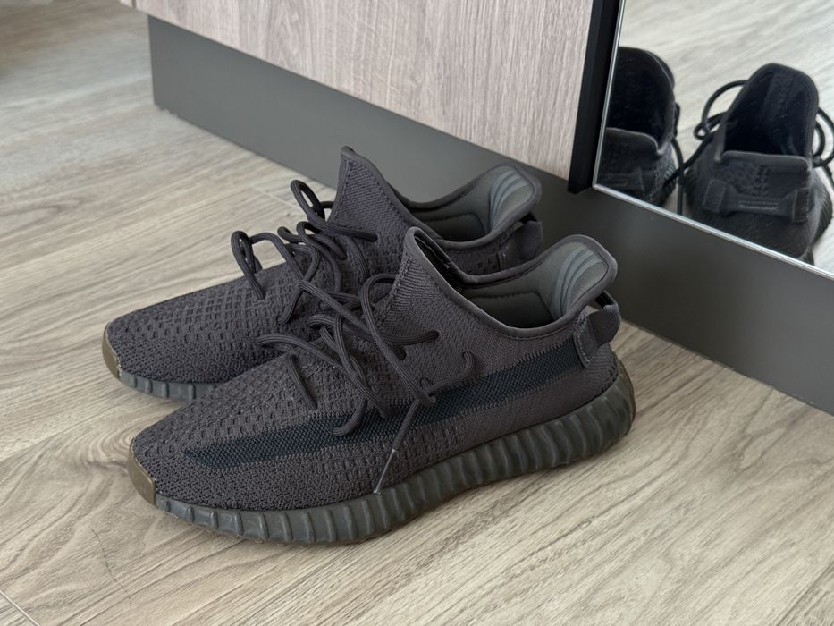 Маратонки adidas Yeezy 43
