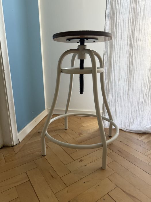 Scaun de bar ajustabil Kave Home